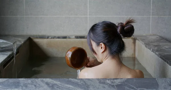 Woman Enjoy Her Hot Spring Winter Time — Zdjęcie stockowe