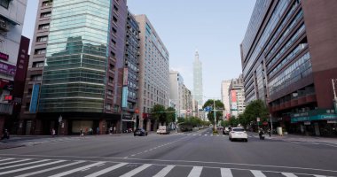 Taipei, Tayvan - 09 Nisan 2022: Taipei şehir sokağı