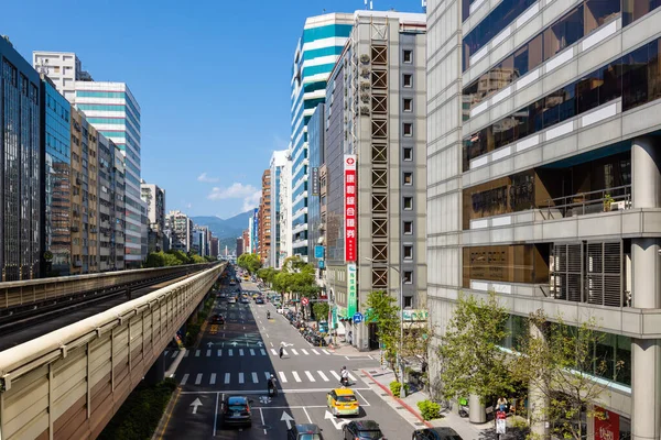 Taipei, Tayvan - 12 Mart 2022: Taipei şehir sokağı