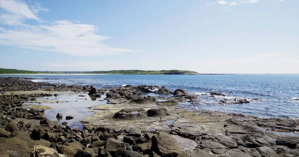 Sea Rock Beach Sunny Day — Stockfoto