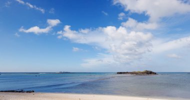 Alçak gelgit yürüyüş yolu Tayvan Penghu 'daki Kueibishan ve Chi Yu Adası' nı birbirine bağlıyor.