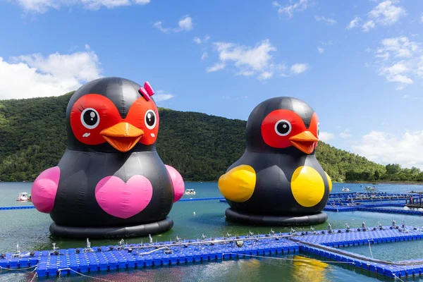 Hualien Taiwan August 2022 Giant Rubber Duck Liyu Lake Hualien — Stock Fotó