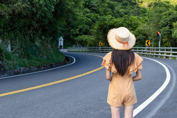 Woman Enjoy Her Road Trip — Photo