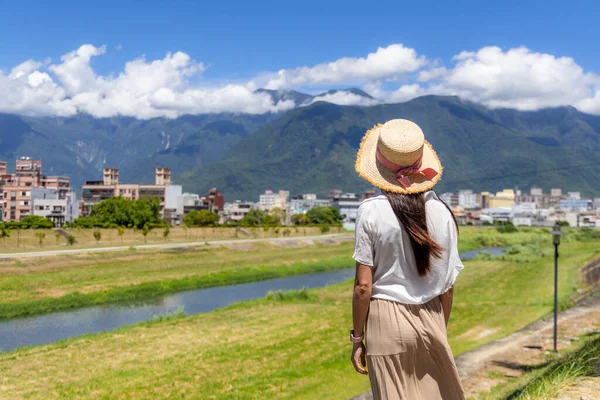 Woman Look Scenery Landscape View Taiwan — Stock Photo, Image
