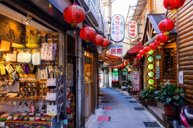 Jiufen, Tayvan - 07 Ağustos 2022: Tayvan 'daki Jiufen eski caddesinde restoran