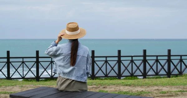 Woman Look Sea North Coast Taiwan — Stock Photo, Image