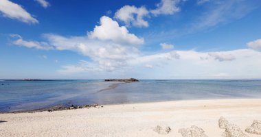 Alçak gelgit yürüyüş yolu Tayvan Penghu 'daki Kueibishan ve Chi Yu Adası' nı birbirine bağlıyor.