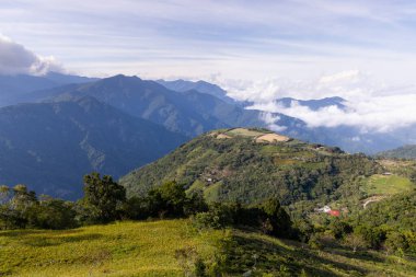 Tayvan 'ın Taitung bölgesindeki Taimaili Dağı' nın havadan görünüşü
