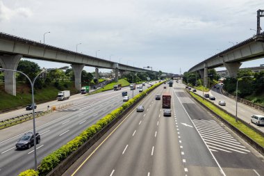 New Taipei, Tayvan - 13 Haziran 2022: Tayvan 'ın Taipei Otoyolu, New Taipei' de Ulusal Otoyol