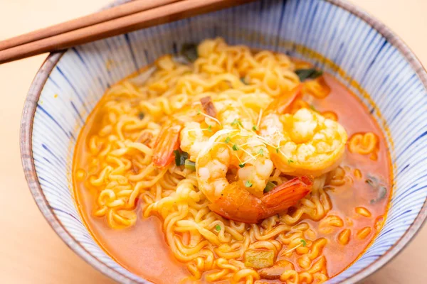 Sopa Macarrão Instantânea Com Camarão — Fotografia de Stock