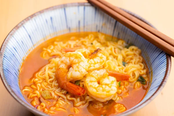 Sopa Macarrão Instantânea Com Camarão — Fotografia de Stock