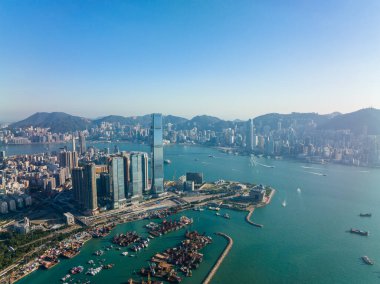 Kowloon - 29 Kasım 2021: Hong Kong şehrinin üst manzarası