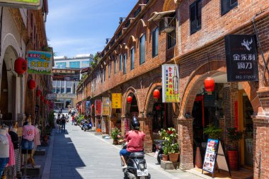 Akrabalar, Tayvan - 03 Temmuz 2022: Kinmen Mofan Caddesi