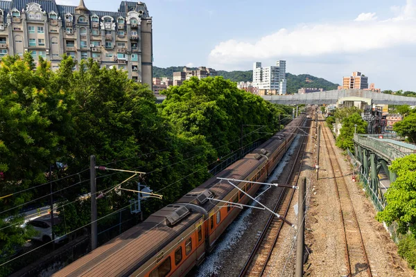 Ταϊβάν Ιουλίου 2022 Σιδηροδρομικές Γραμμές Στην Περιφέρεια Yingge Της Ταϊβάν — Φωτογραφία Αρχείου
