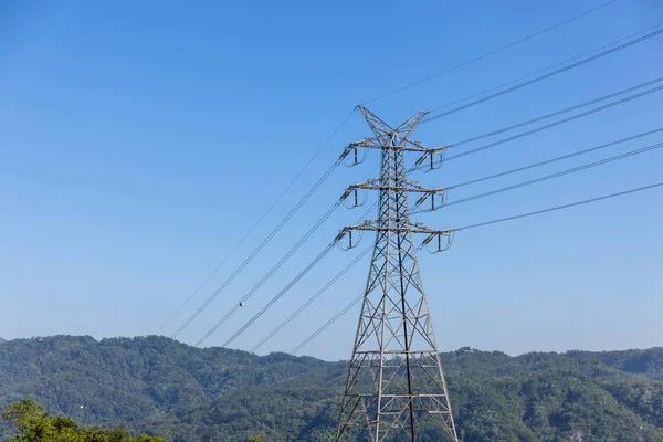 Linha Torres Transmissão Alta Tensão — Fotografia de Stock