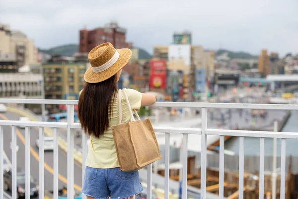 Viaggio Donna Visita Keelung Città Taiwan — Foto Stock