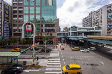 Taipei, Tayvan - 06 Ekim 2021: Taipei şehir sokağı