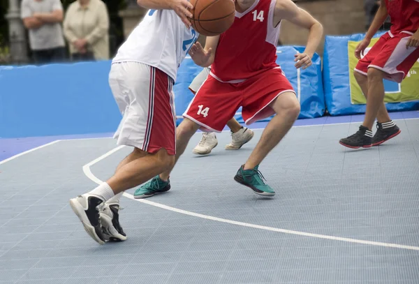 Basquetebol de rua. — Fotografia de Stock