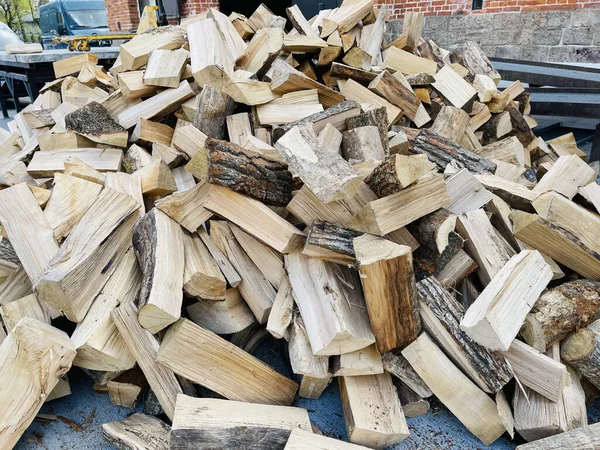 全球经济危机时代的一种类型的燃料 碎木柴 — 图库照片