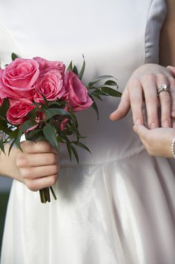 Gelin gösteren alyans