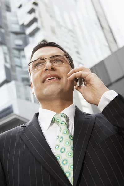 Businessman Using Cell Phone — Stock Photo, Image