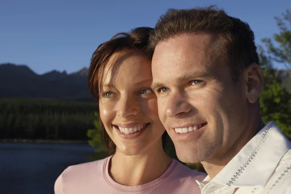 Feliz pareja amorosa — Foto de Stock