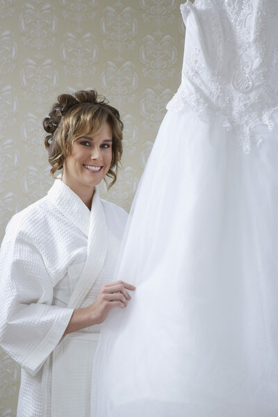 Невеста трогательная свадебное платье
