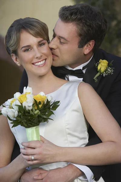 Groom Kissing Bride — Stock Photo, Image