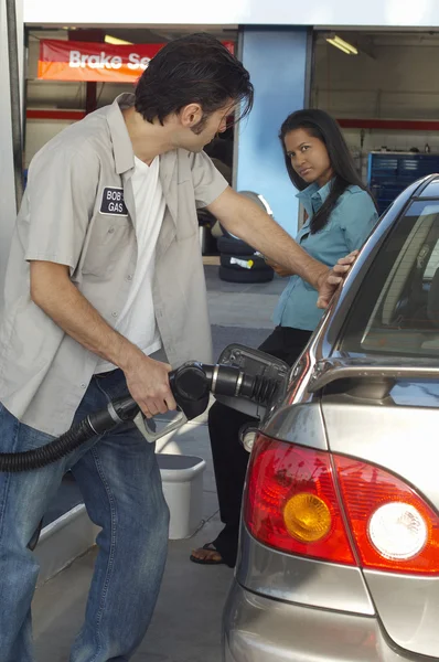 Worker Refueling Car — Stock Photo, Image