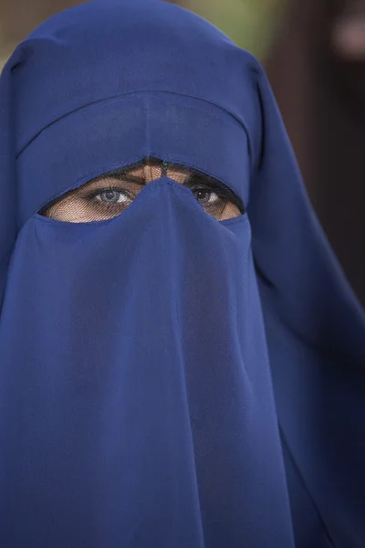 Muszlim nő visel Niqab — Stock Fotó