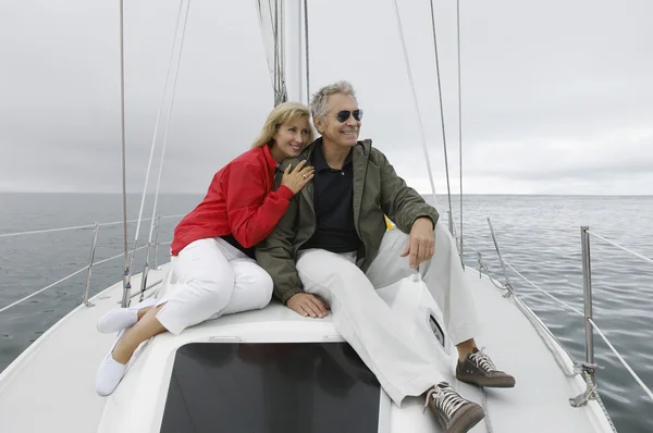 Coppia su yacht — Foto Stock