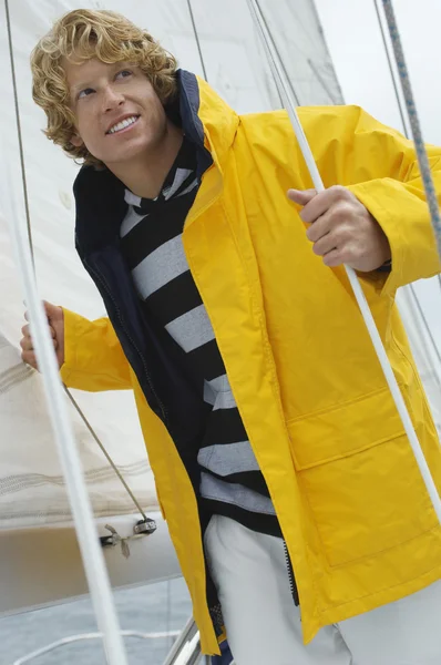 Caucasian Man On Standing On Sailboat — Stock Photo, Image