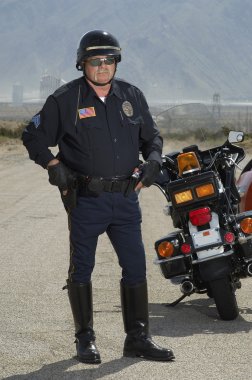 trafik polisi tarafından motosiklet
