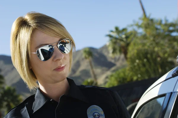 Police Officer Wearing Sunglasses — Stock Photo, Image