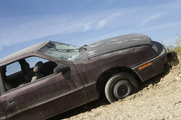 Coche abandonado — Foto de Stock