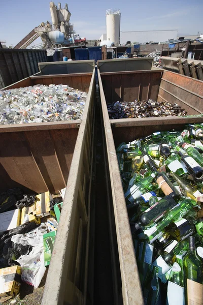 Куча отходов на свалке — стоковое фото