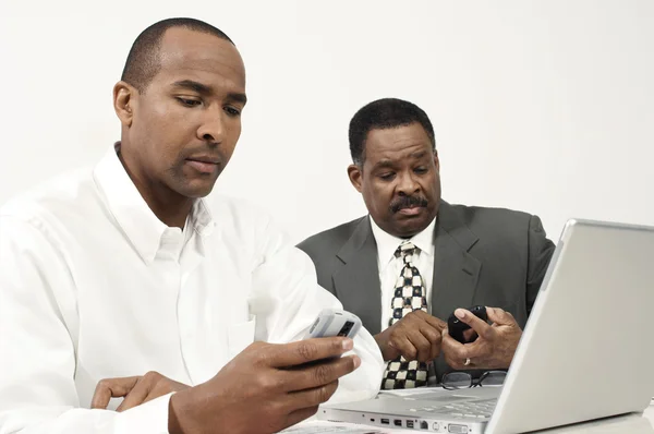 Geschäftsleute arbeiten — Stockfoto