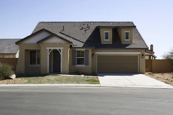 New House With Dormers Over Garage — Stock Photo, Image