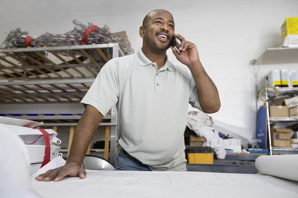 Male Architect Using Cell Phone — Stock Photo, Image