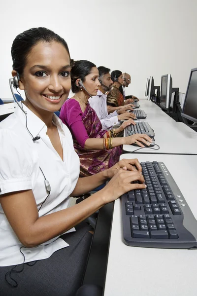 Customer Service Reps in Call Center — Stock Photo, Image