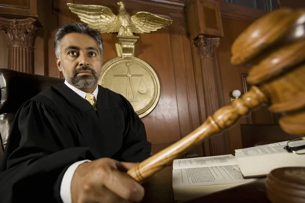 Judge Forming Sentence — Stock Photo, Image