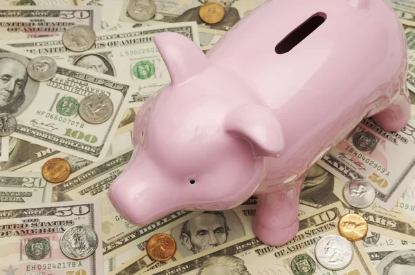 Piggy Bank On Dollar Bills — Stock Photo, Image