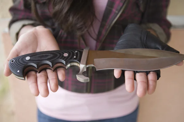 Female Robber With Knife On Her Palms — Stock Photo, Image