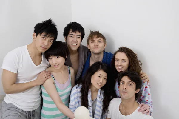 Group portrait of young friends — Stock Photo, Image