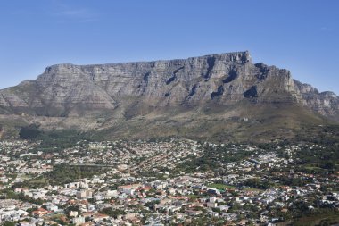 Masa Dağı ile townscape