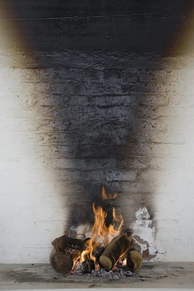 Brinnande trä — Stockfoto