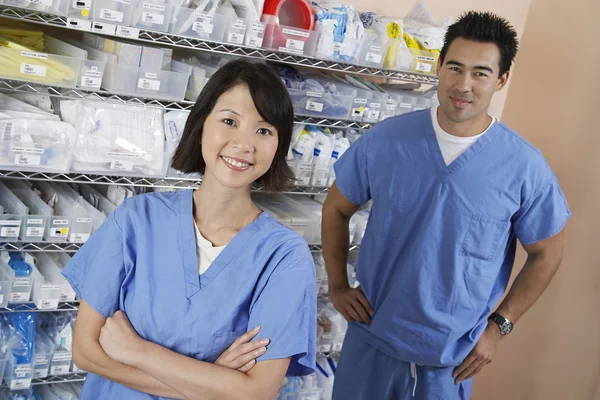 Farmacisti in camera d'ospedale — Foto Stock