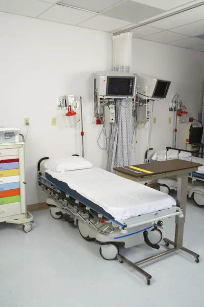 Interior de una habitación de hospital vacía — Foto de Stock