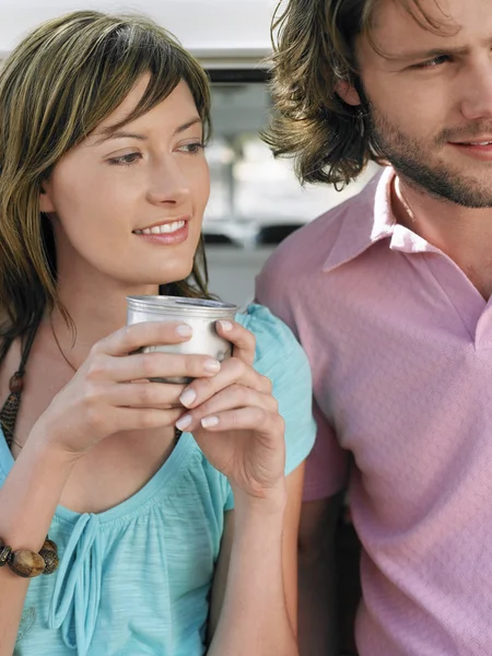 Happy Couple Looking Away — Stock Photo, Image