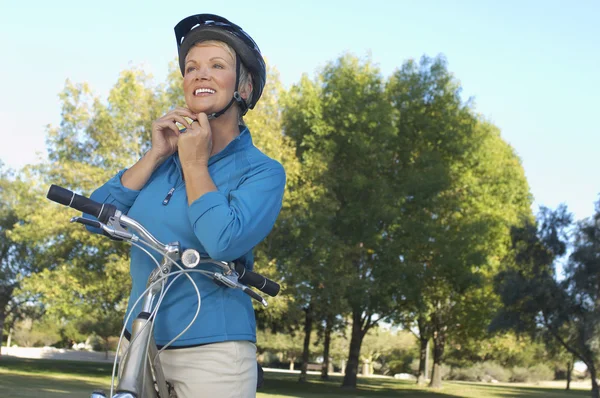 Woman Wearing Helmet — Stock Photo, Image